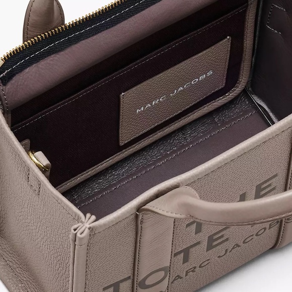 MARC JACOBS THE TOTE BAG SMALL CEMENT - Picture 5 of 16